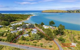 Kepplestone By The Sea - The Catlins